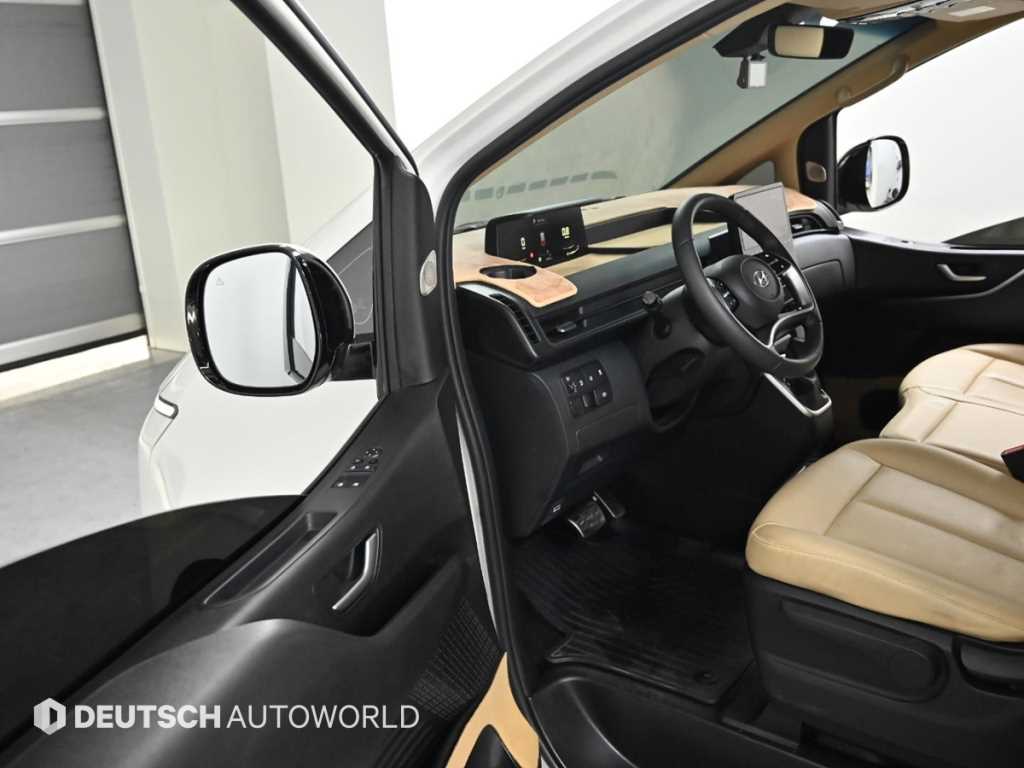 HYUNDAI Staria - Vista 11