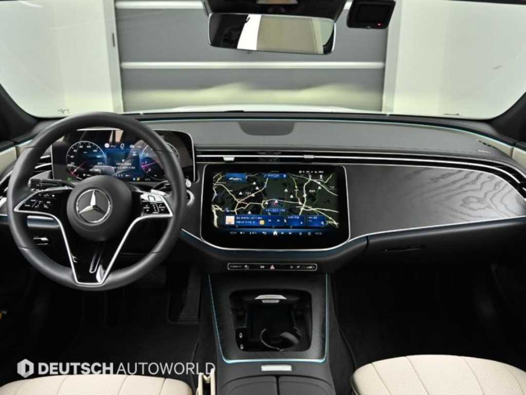 Mercedes Benz E class - Vista 7