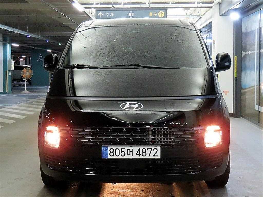 HYUNDAI Staria - Vista 2