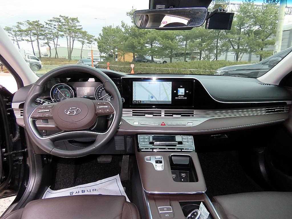 HYUNDAI Grandeur - Vista 7