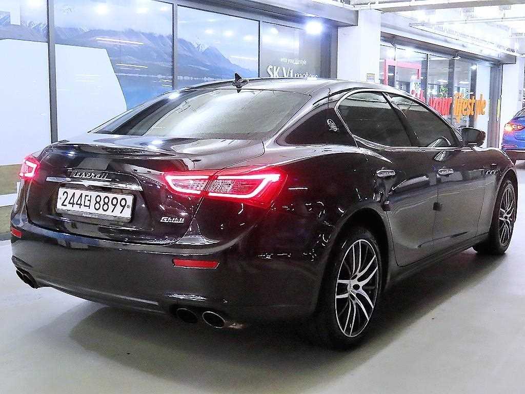 Maserati Ghibli - Vista 4