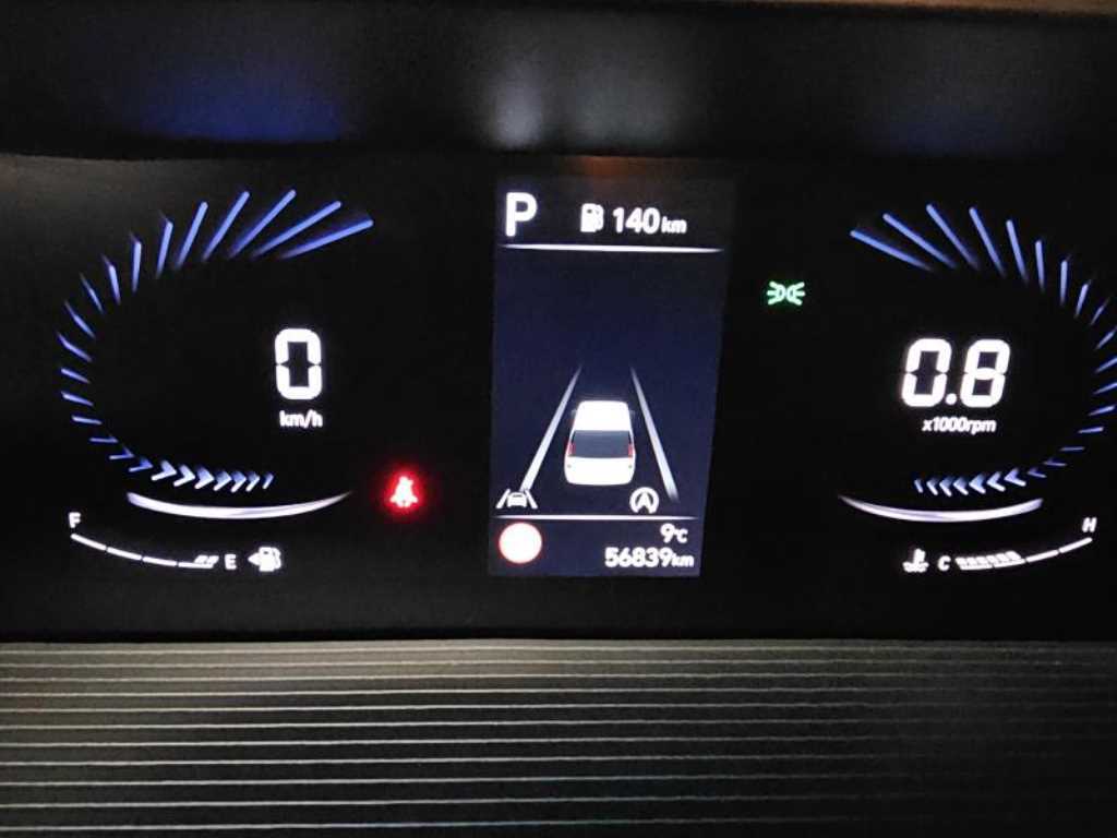 HYUNDAI Staria - Vista 5