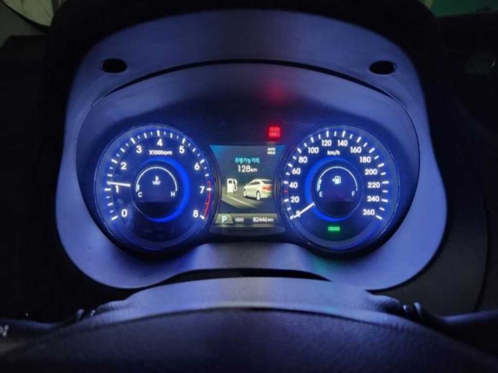 HYUNDAI Grandeur - Vista 11