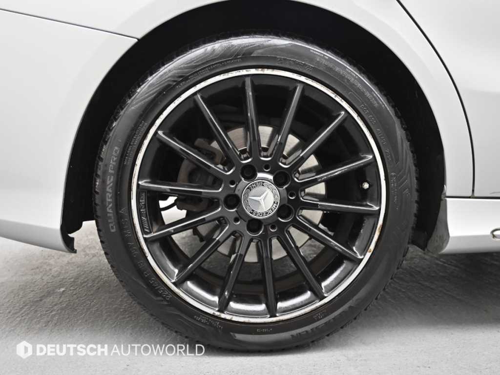 Mercedes Benz CLA Class - Vista 5