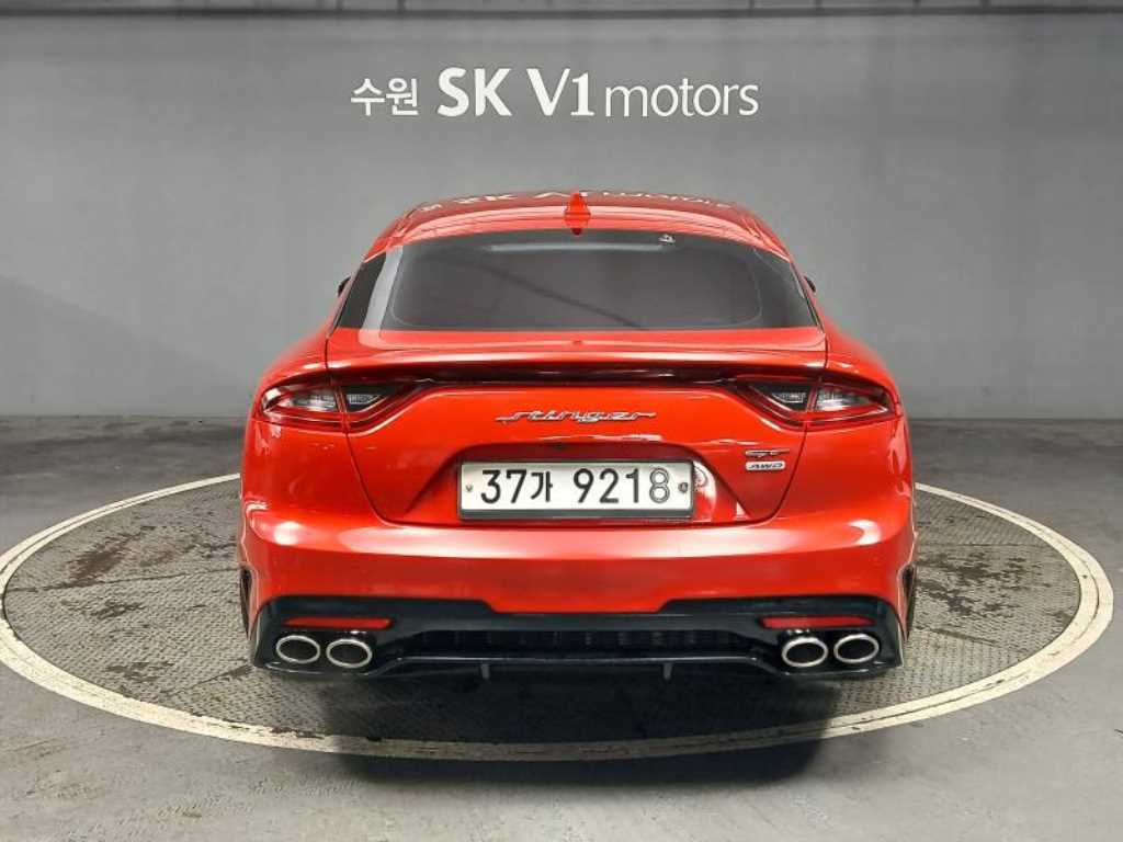 KIA Stinger - Vista 5