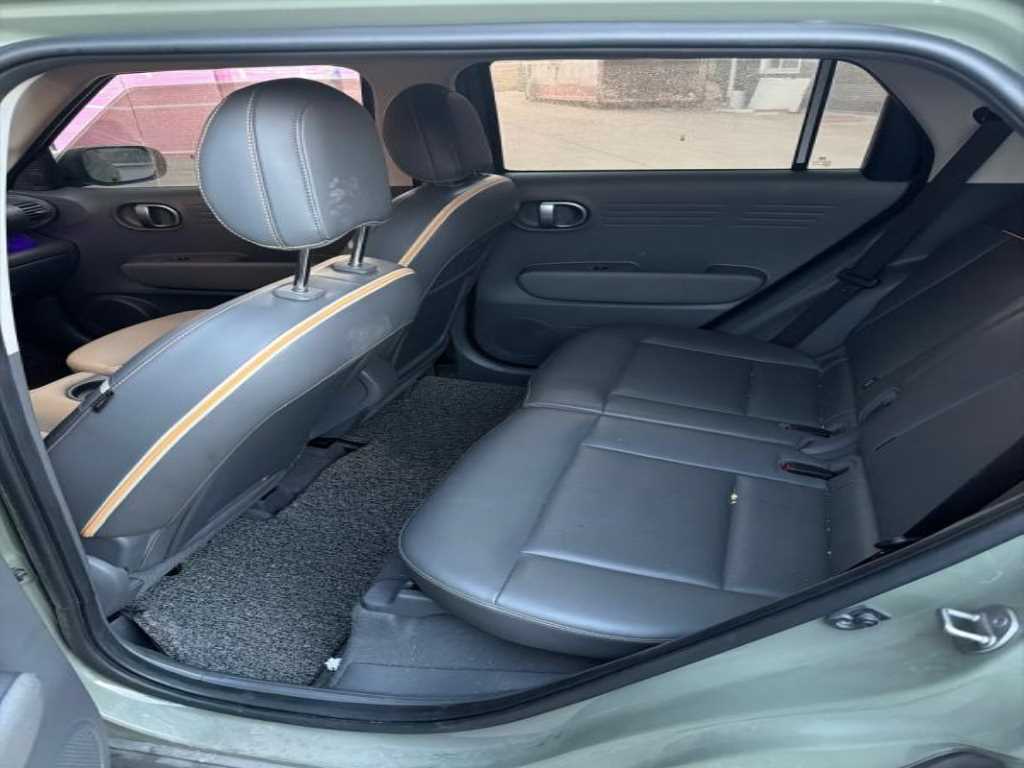 HYUNDAI Casper - Vista 5