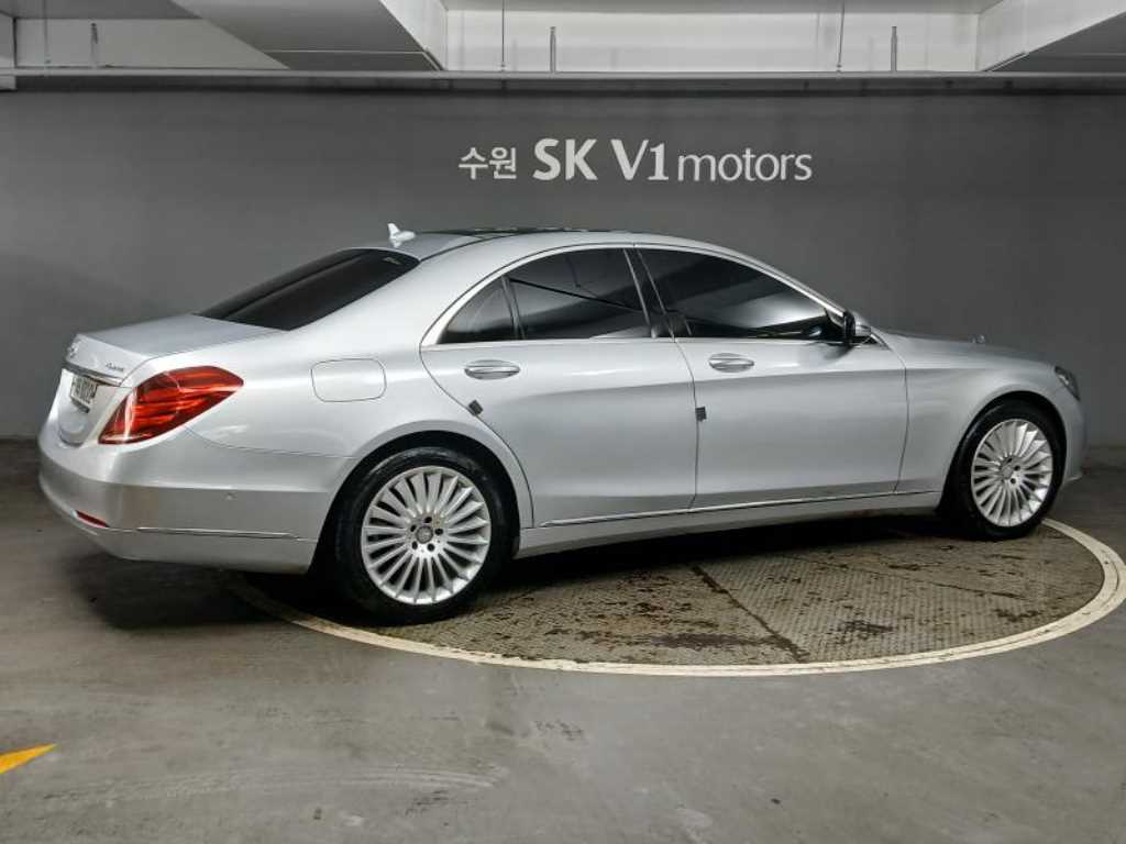Mercedes Benz S Class - Vista 4