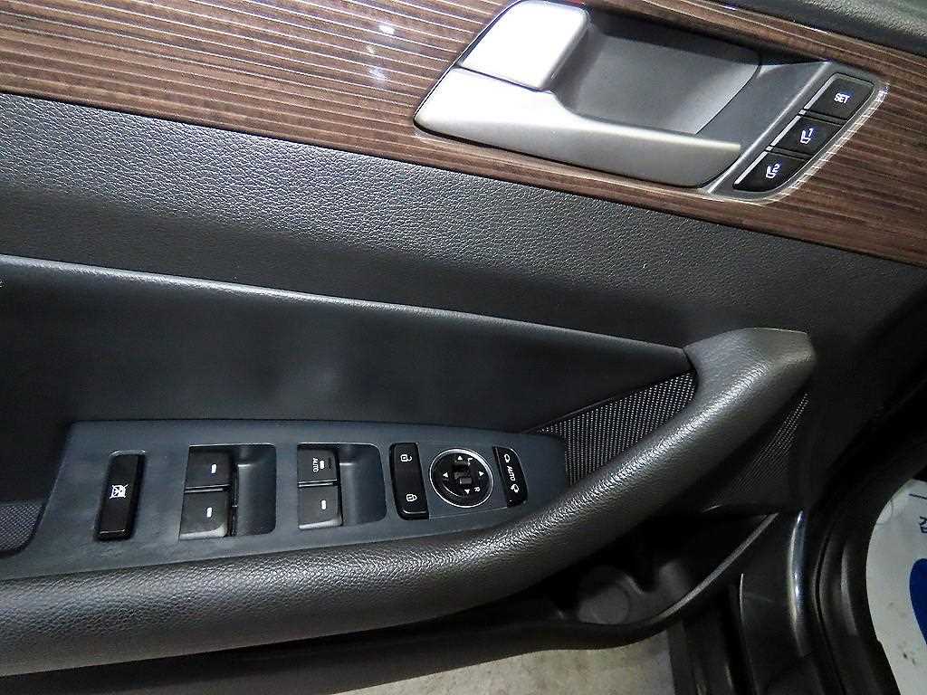 HYUNDAI Sonata 2018 Gris - Importación desde Corea - HF Imports Iquique - Foto 13