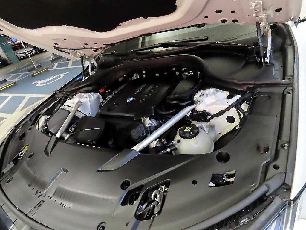 BMW Gran Turismo 2021 Blanco - Importación desde Corea - HF Imports Iquique - Foto 19