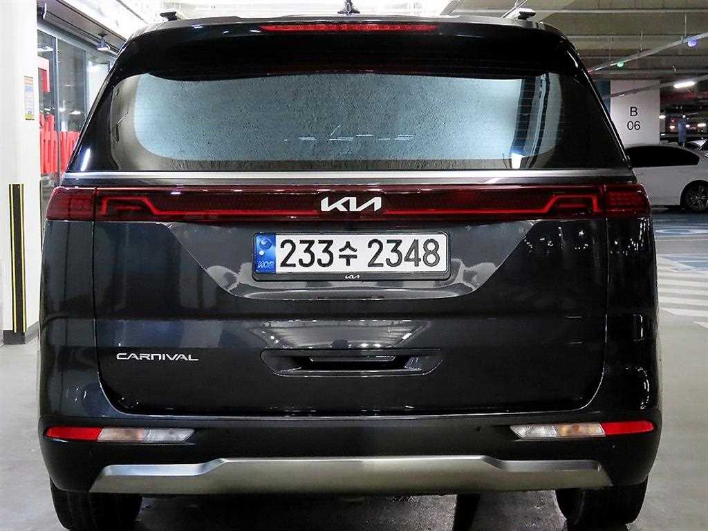 KIA Carnival - Vista 5