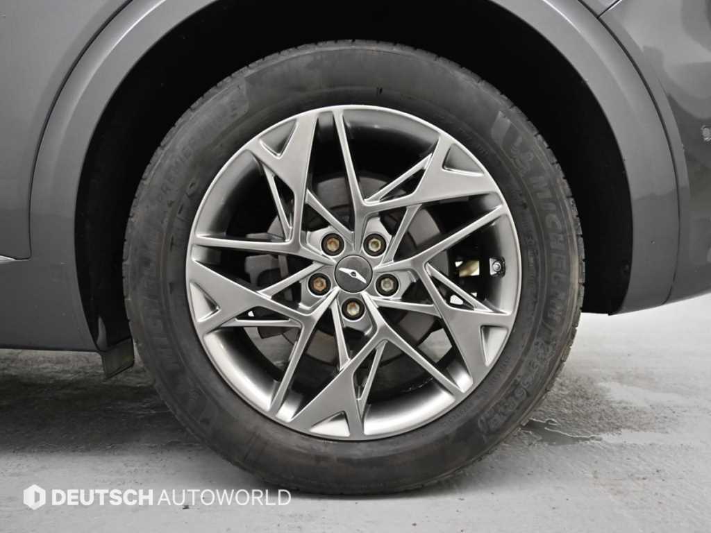 Genesis GV70 - Vista 5