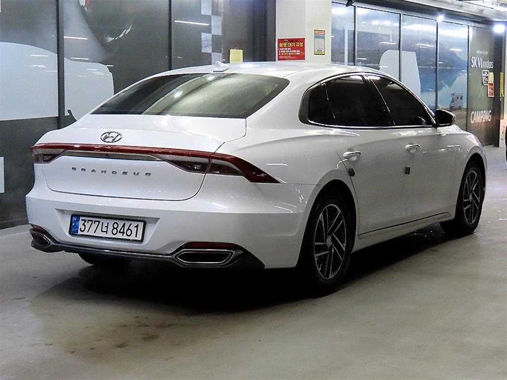 HYUNDAI Grandeur - Vista 4