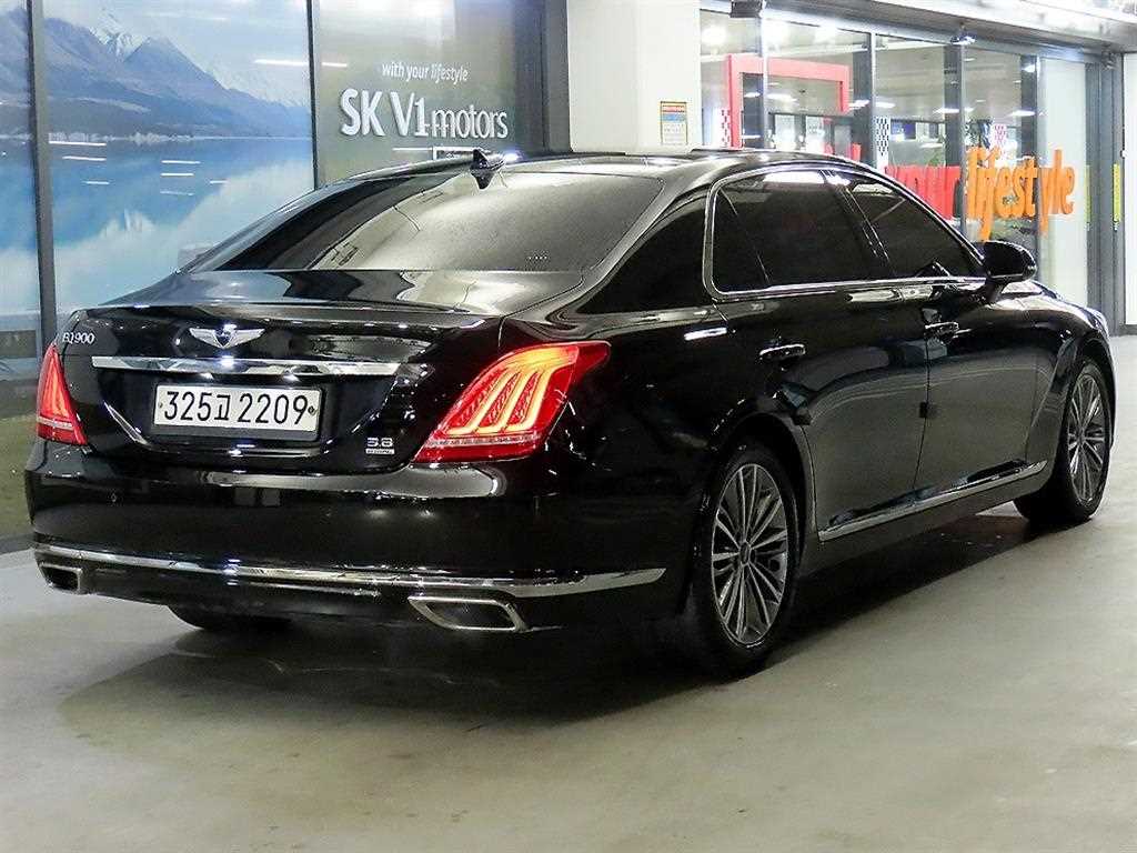 Genesis EQ900 - Vista 4