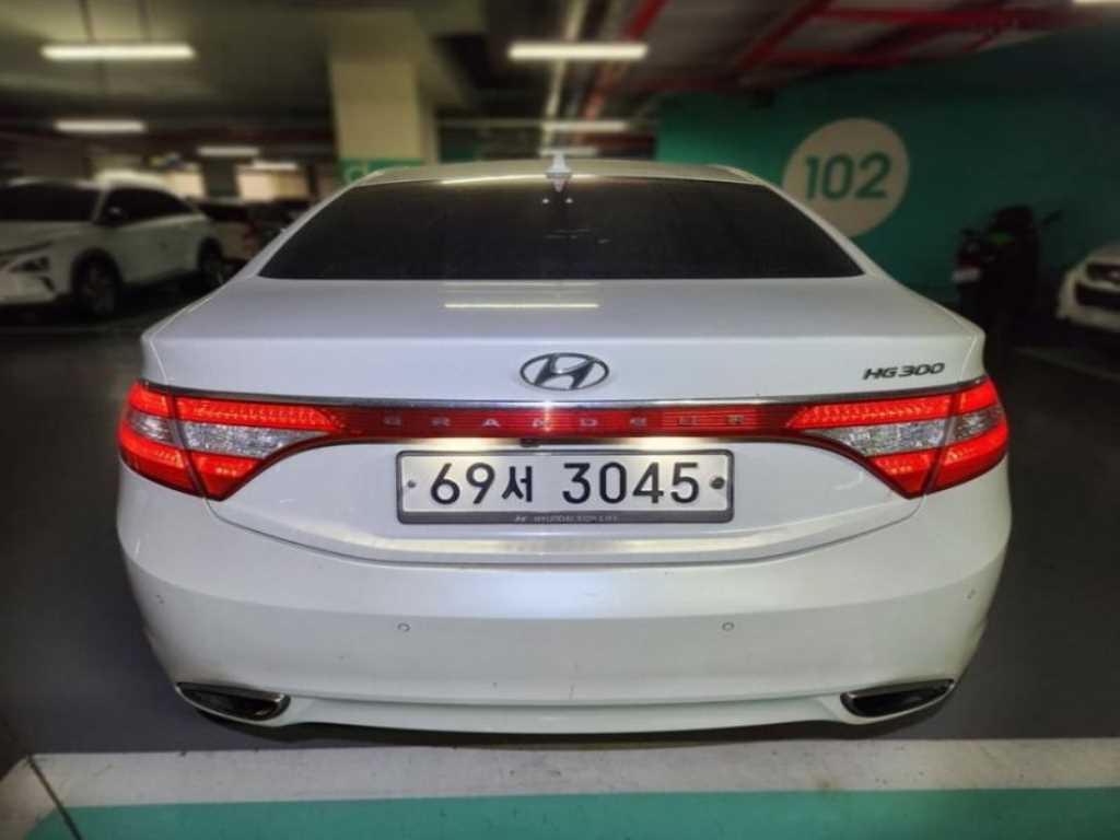 HYUNDAI Grandeur - Vista 2