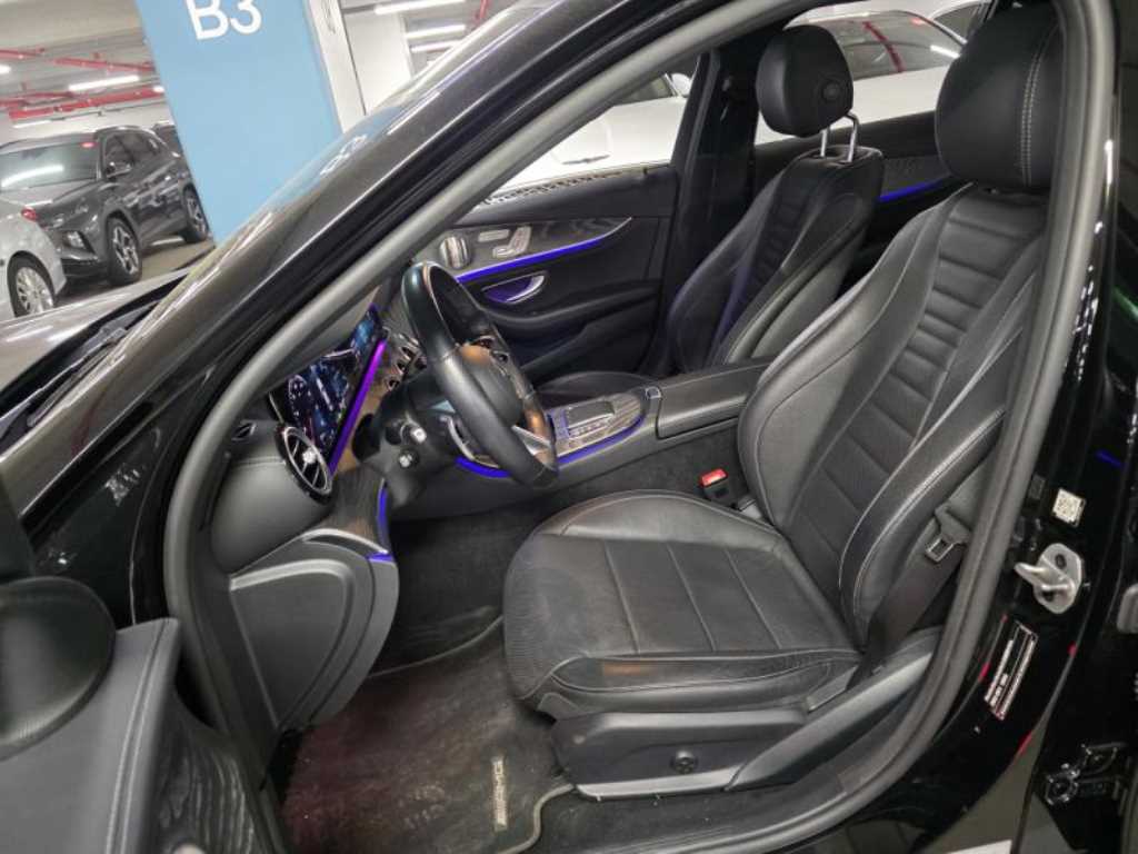 Mercedes Benz E class - Vista 8