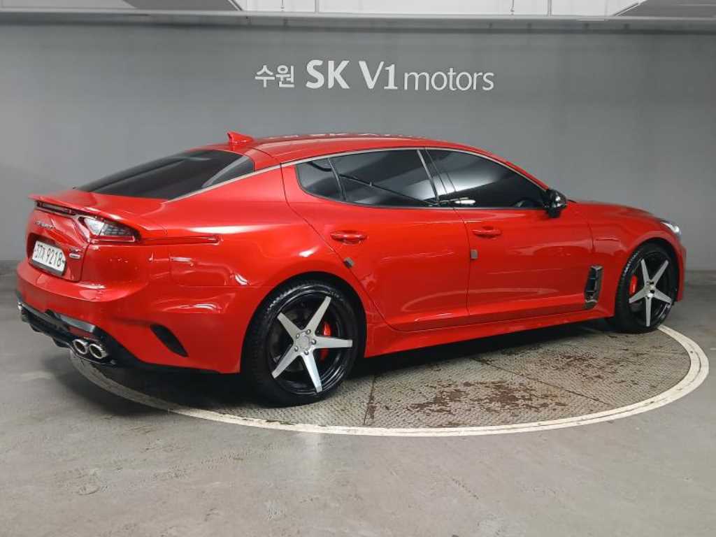 KIA Stinger - Vista 4