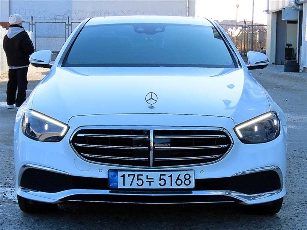 Mercedes Benz E class 2023 Blanco - Importación desde Corea - HF Imports Iquique - Foto 1