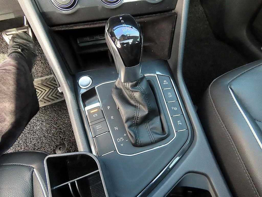 Volkswagen Tiguan 2020 Negro - Importación desde Corea - HF Imports Iquique - Foto 13