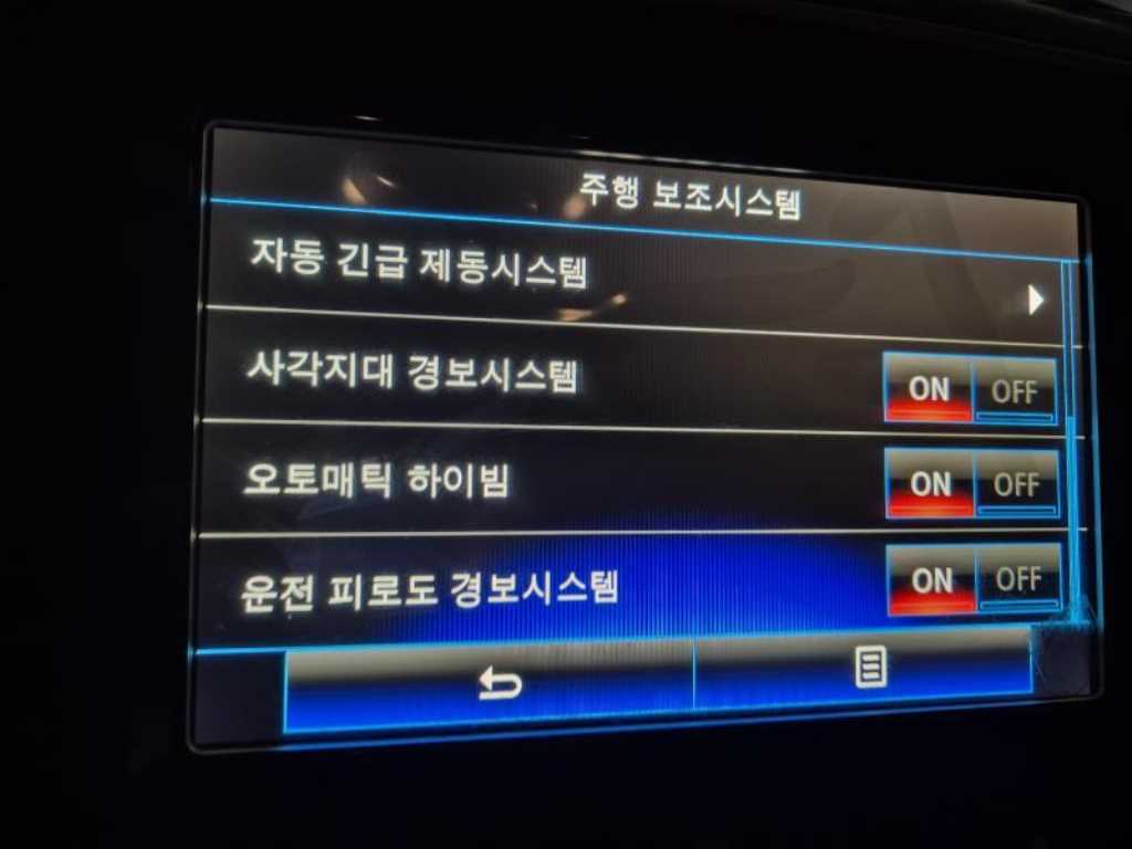 SAMSUNG QM6 - Vista 12