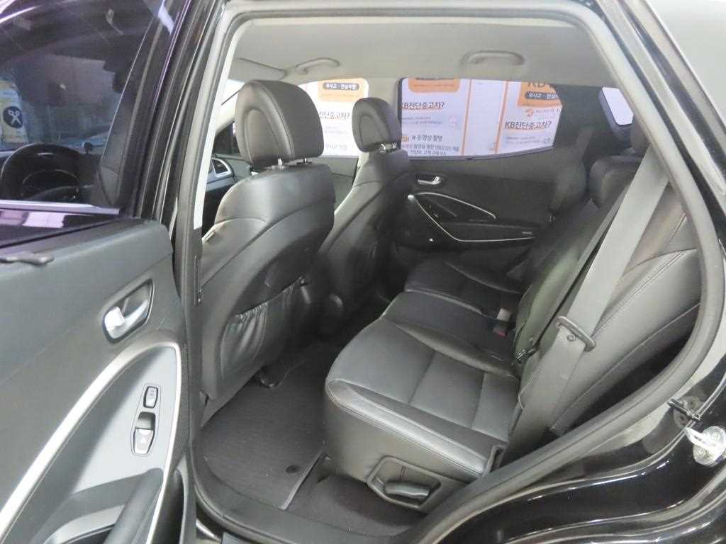 HYUNDAI Santa Fe - Vista 6