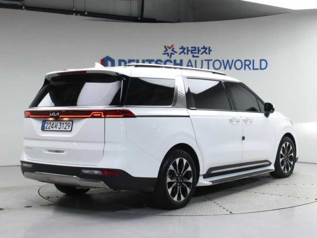 KIA Carnival - Vista 2