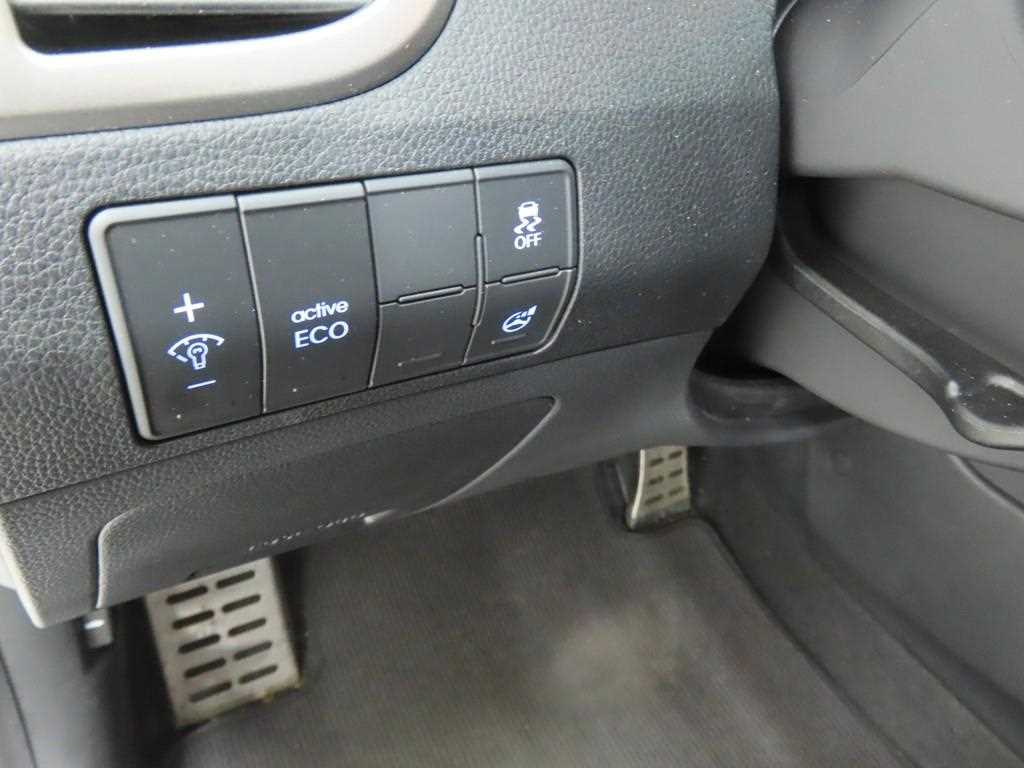 HYUNDAI i30 - Vista 10