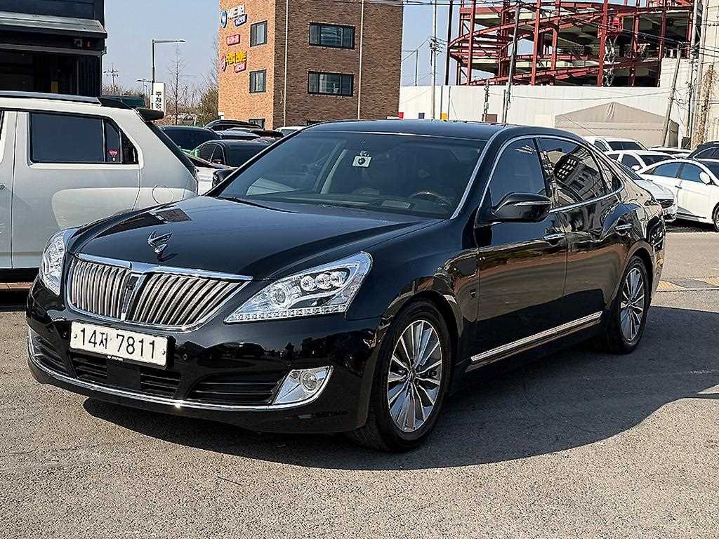 HYUNDAI Equus - Vista 2