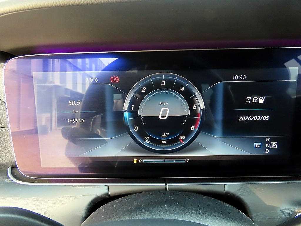 Mercedes Benz E class - Vista 9