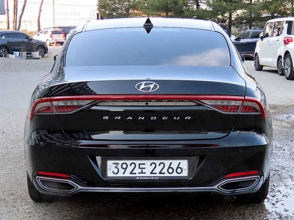 HYUNDAI Grandeur - Vista 4