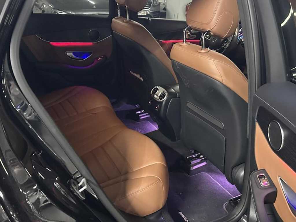 Mercedes Benz GLC Class - Vista 3