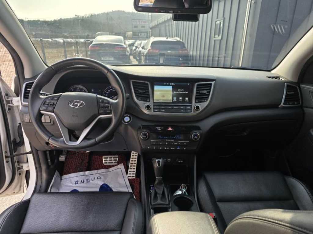 HYUNDAI Tucson - Vista 6