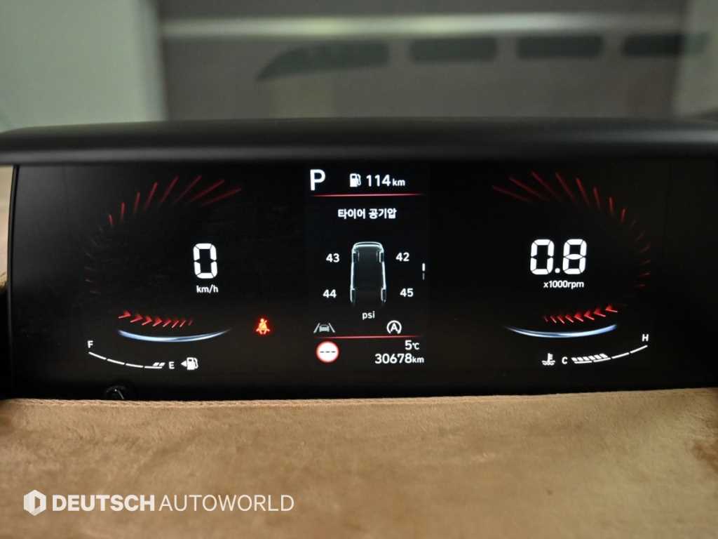 HYUNDAI Staria - Vista 8