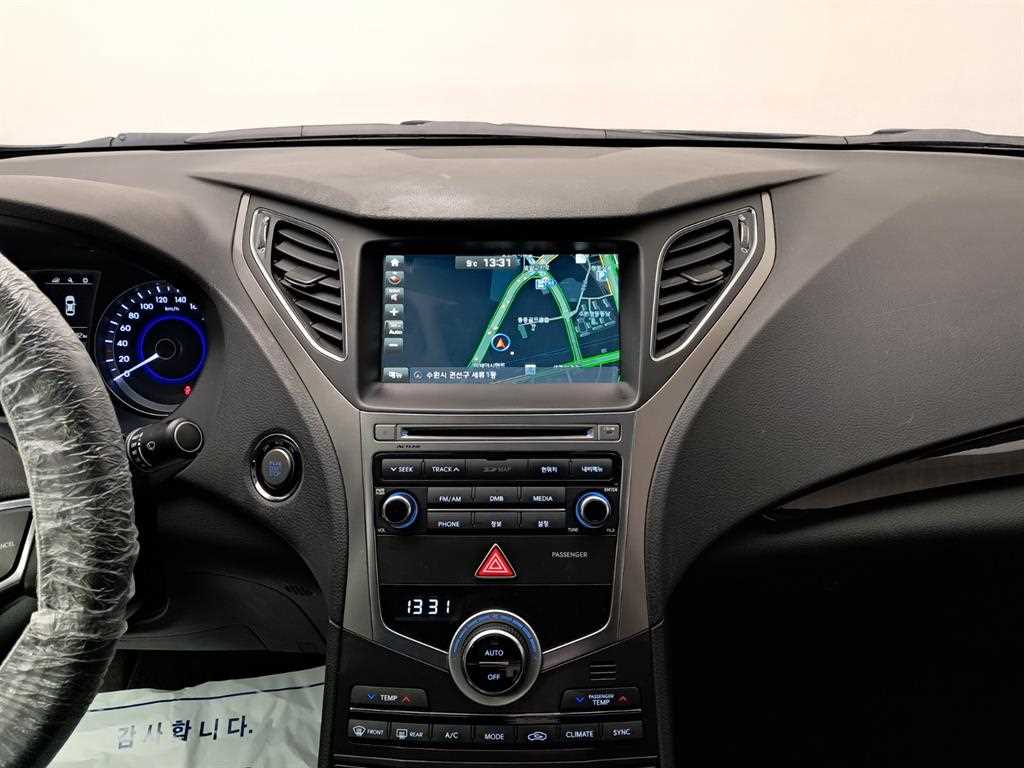 HYUNDAI Grandeur - Vista 9