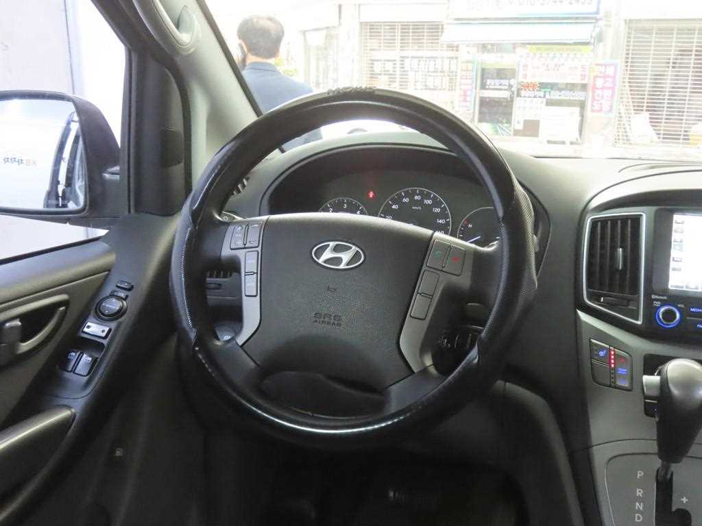HYUNDAI Starex 2016 - Importación desde Corea - HF Imports Iquique - Foto 17
