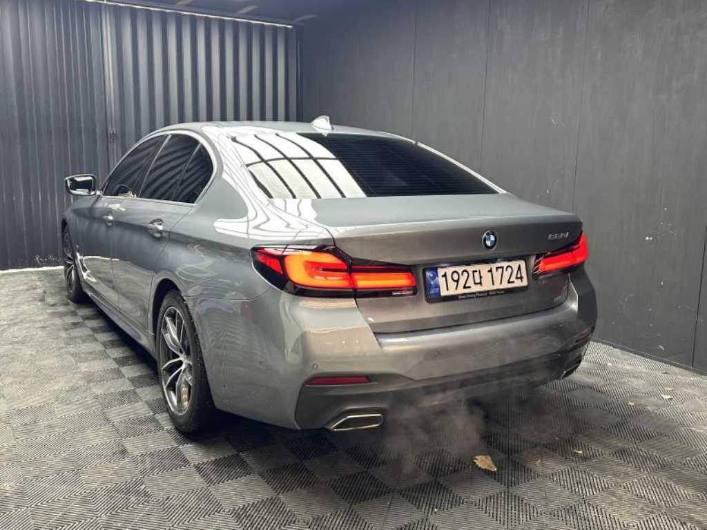 BMW 5 Series - Vista 4