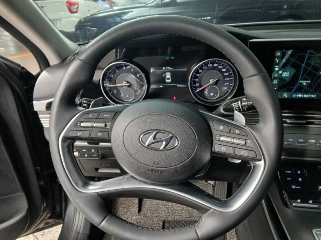 HYUNDAI Grandeur - Vista 8