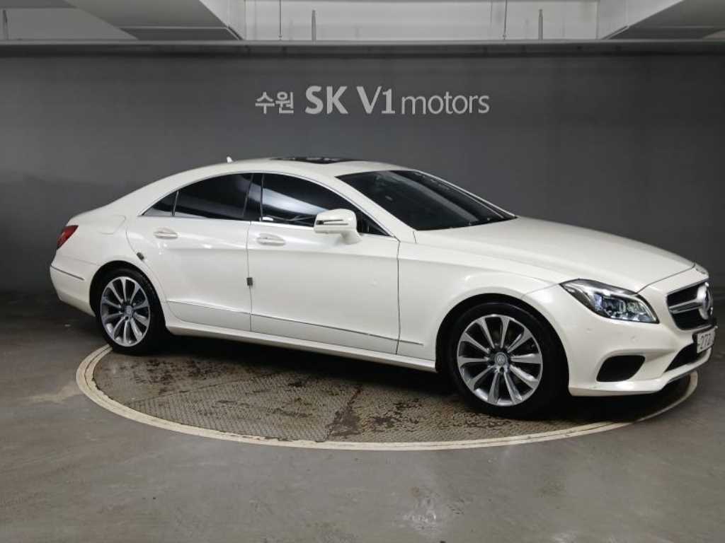 Mercedes Benz CLS Class - Vista 3