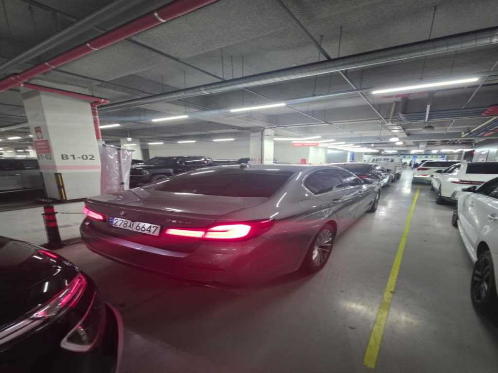 BMW 5 Series - Vista 4