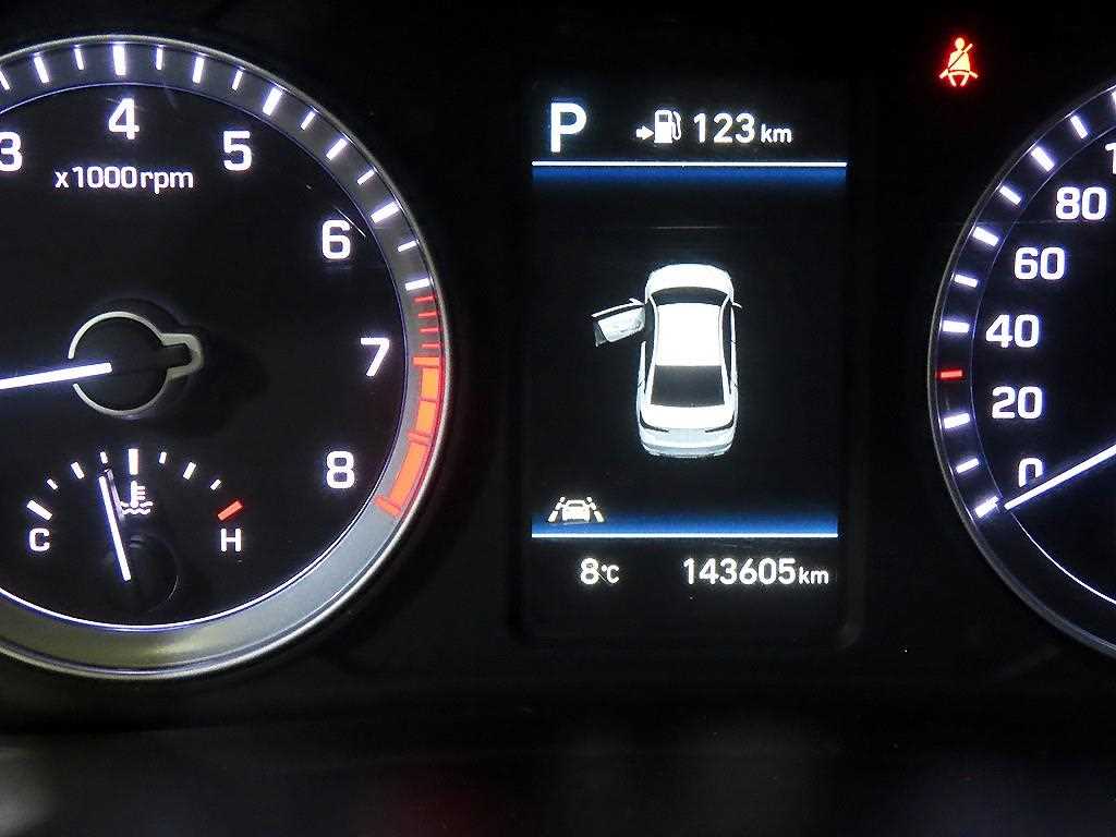 HYUNDAI Sonata - Vista 9