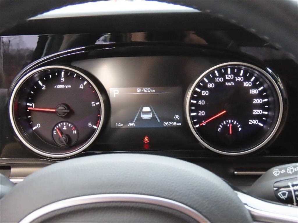 KIA Carnival - Vista 5