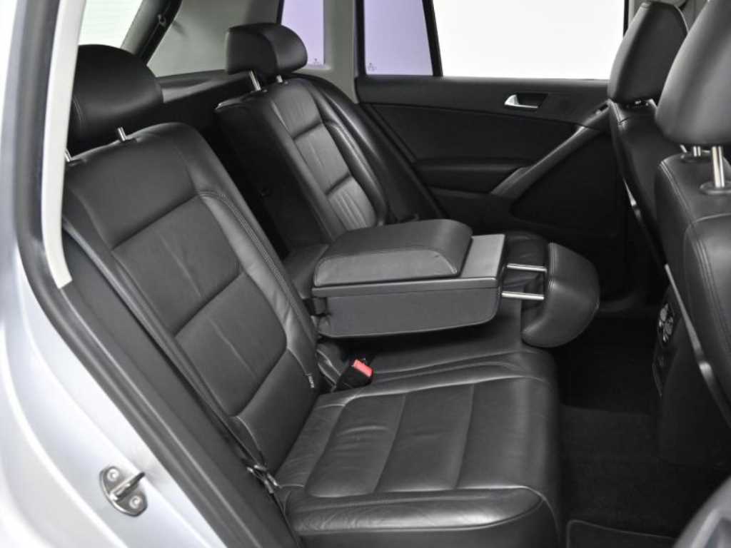 Volkswagen Tiguan - Vista 12