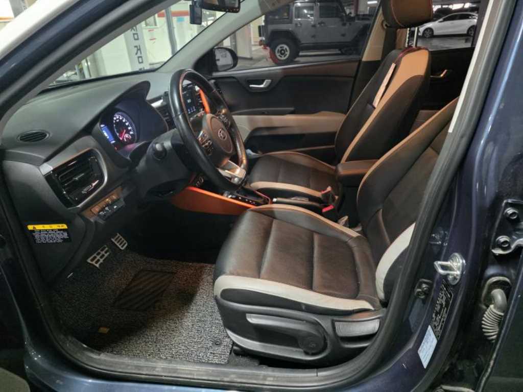 KIA Stonic - Vista 6