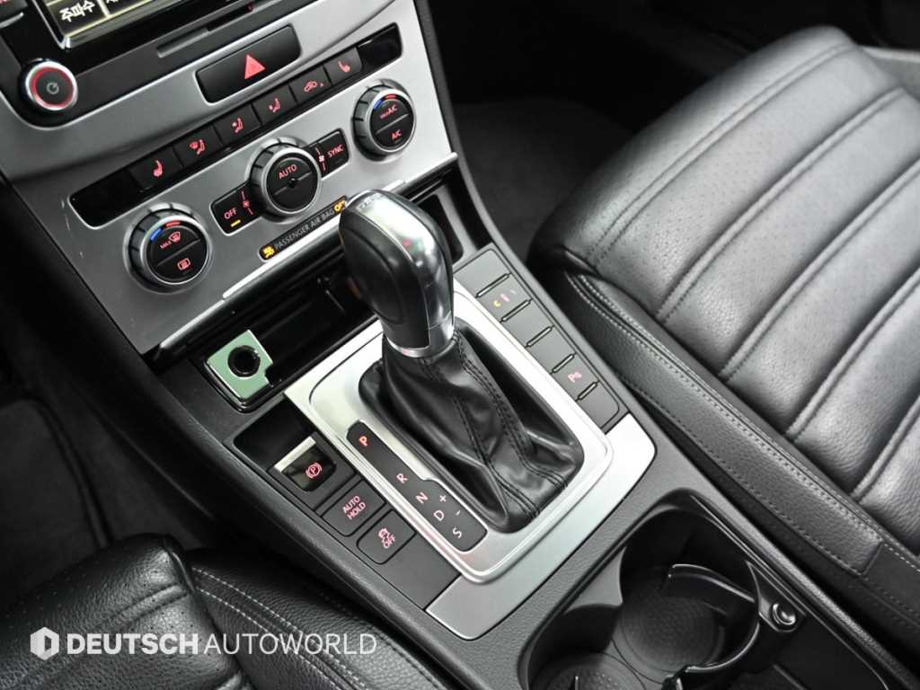 Volkswagen CC - Vista 9