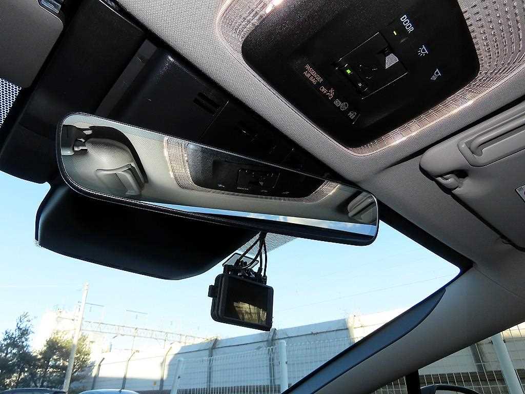 Toyota Prius 2026 Blanco - Importación desde Corea - HF Imports Iquique - Foto 13