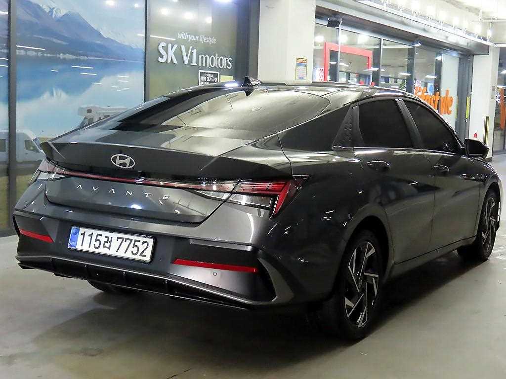 HYUNDAI Avante - Vista 4