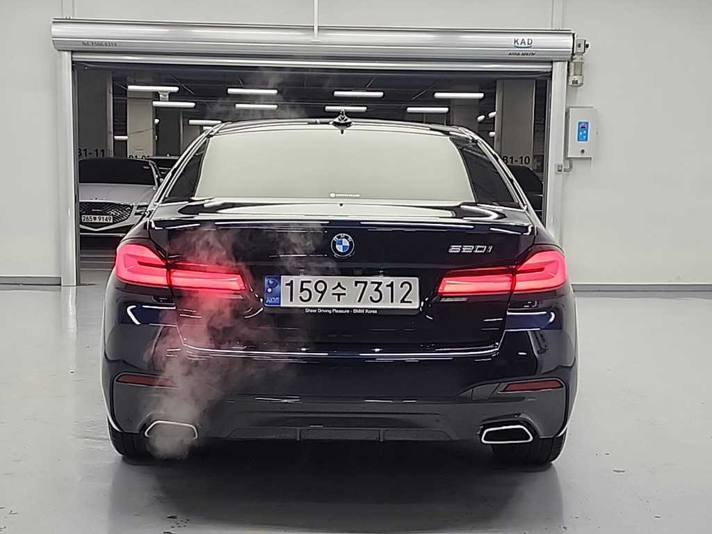 BMW 5 Series - Vista 3