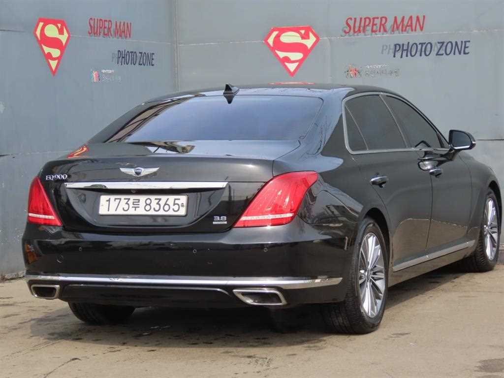 Genesis EQ900 - Vista 3