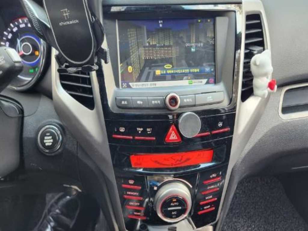 Ssangyong Tivoli - Vista 6