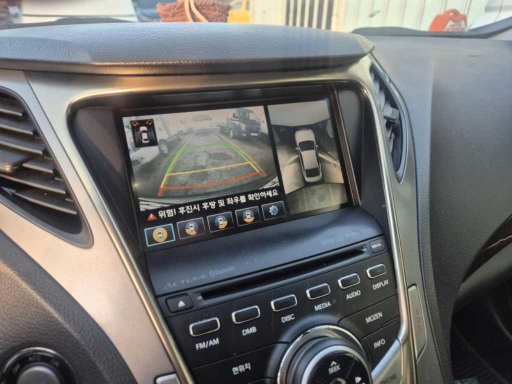 HYUNDAI Grandeur - Vista 9