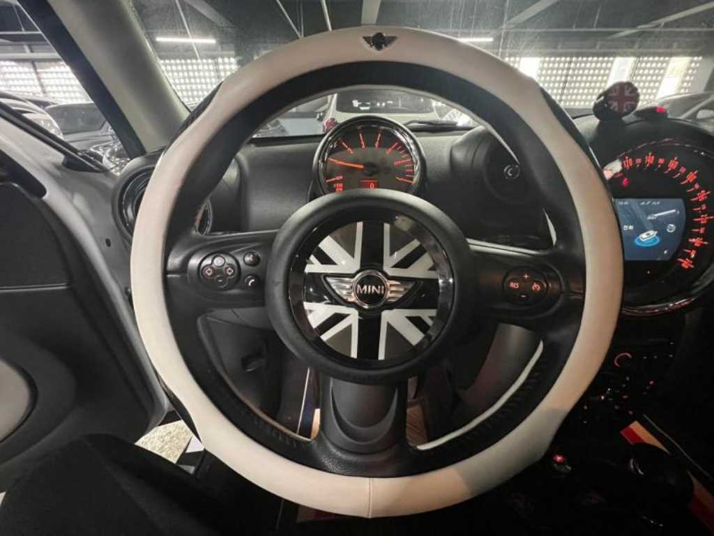 Mini Countryman - Vista 7